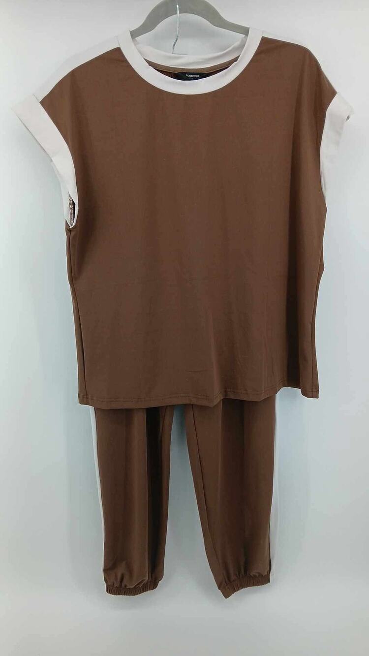 Brown lounge set Docotoo size large